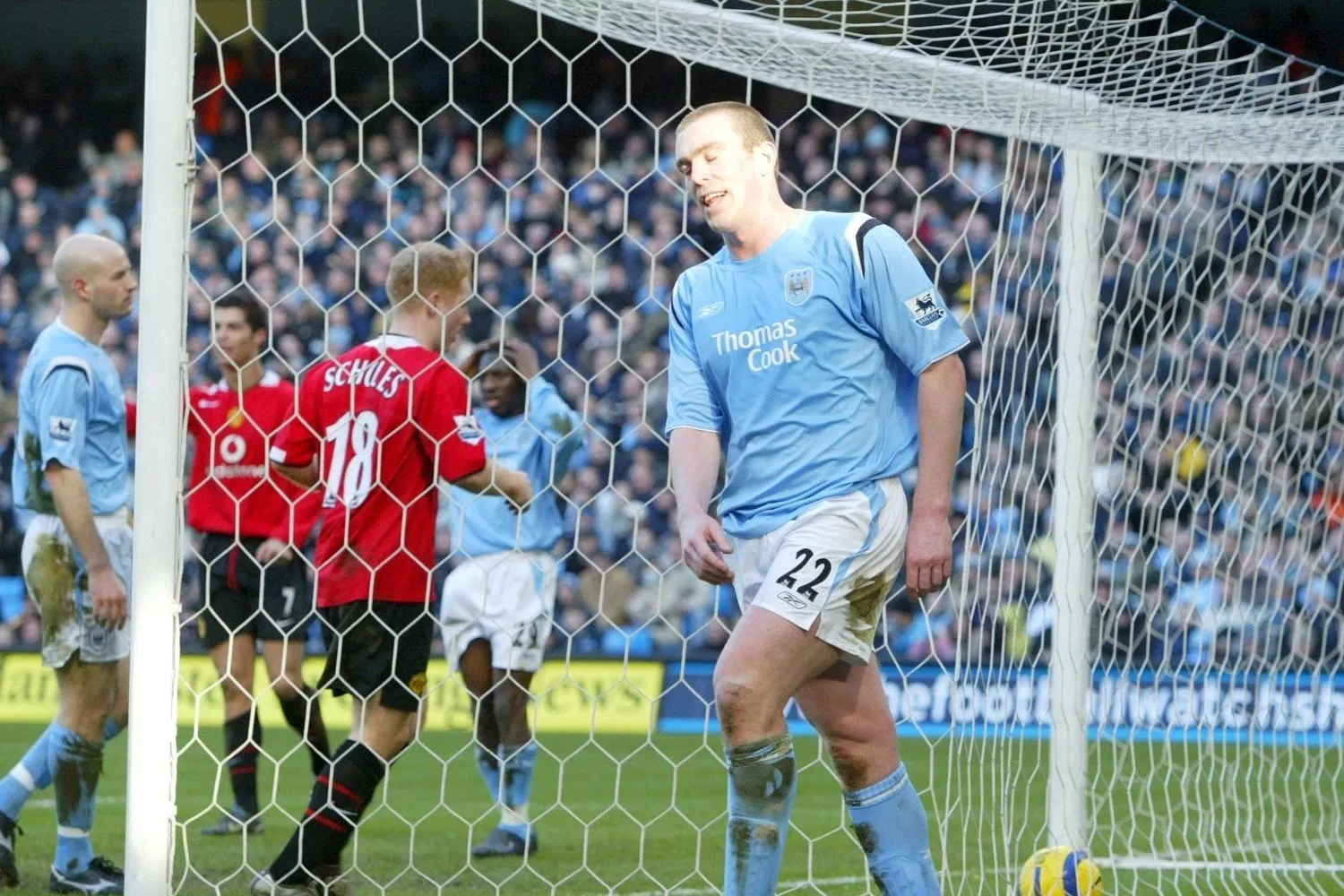 Những kỷ lục sau 10.000 trận ở Ngoại hạng Anh